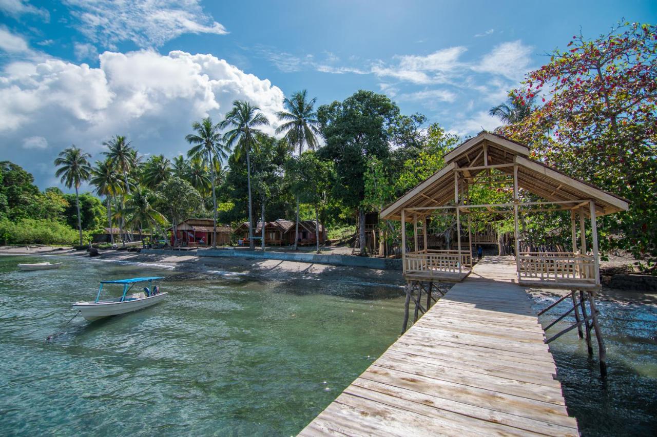 Pristine Paradise Dive Resort - Togean Islands, Una Una Pulau Unauna Exterior photo